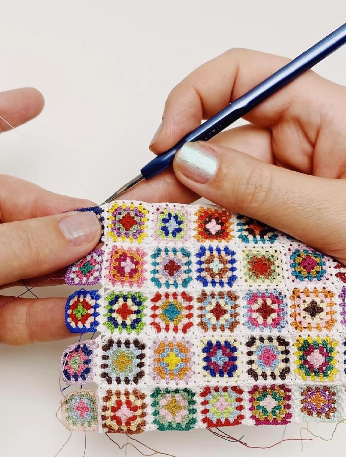 Micro-granny Square blanket