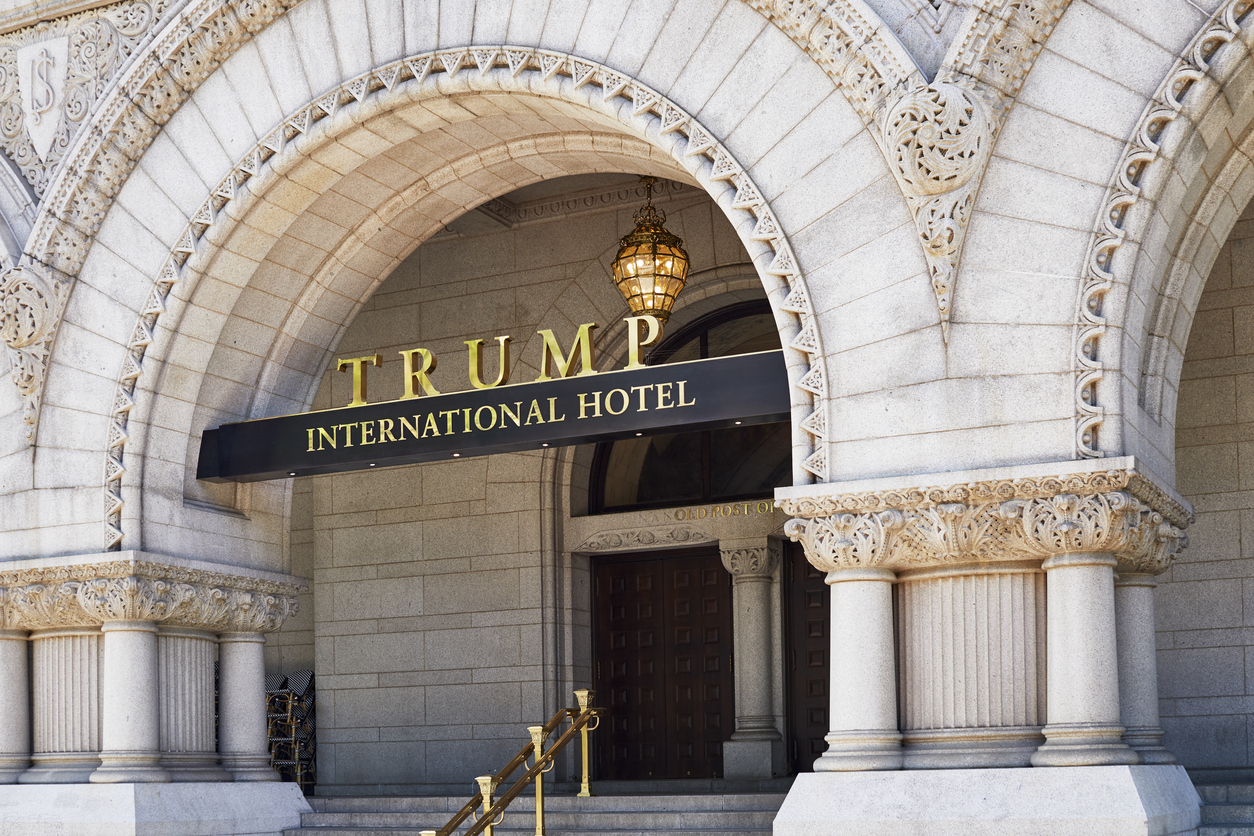 Trump International Hotelschild