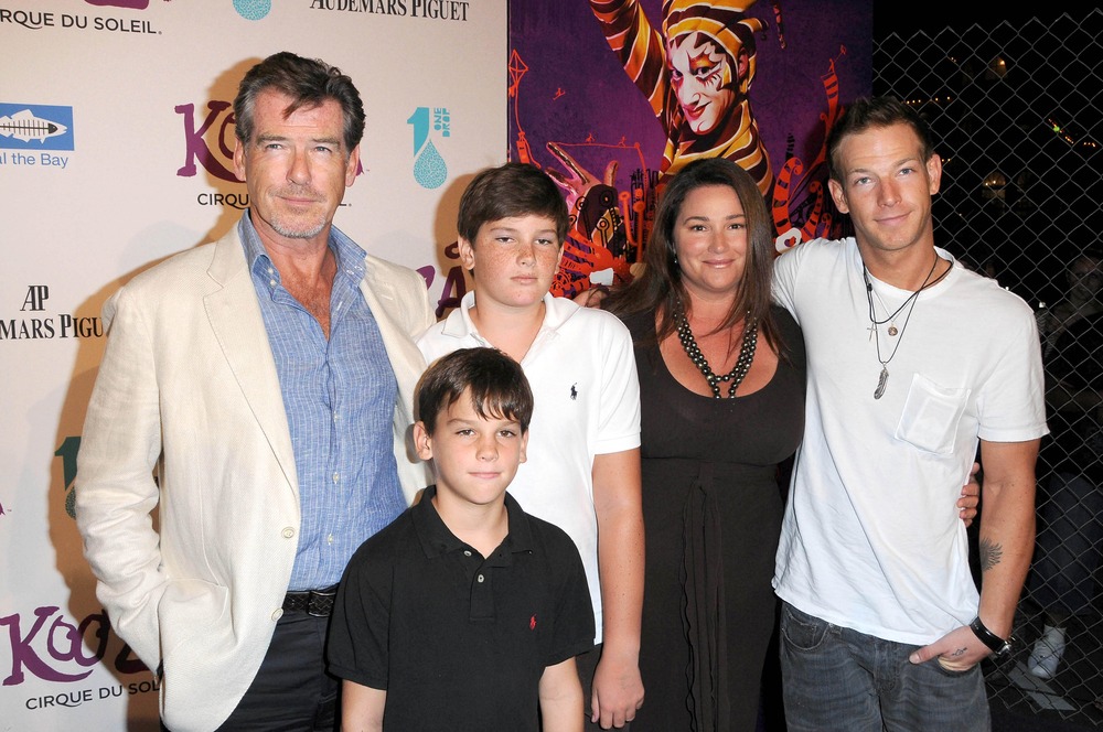 Pierce, Brosnan, with Keely, Shaye, Smith and Family, AT, Cirque