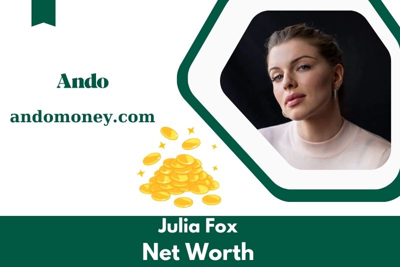 What is Julia Fox's net assets in 2025